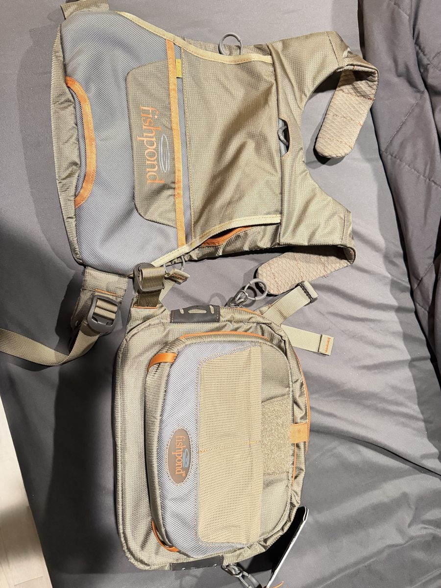 BRAND NEW Fishpond cross current chest pack