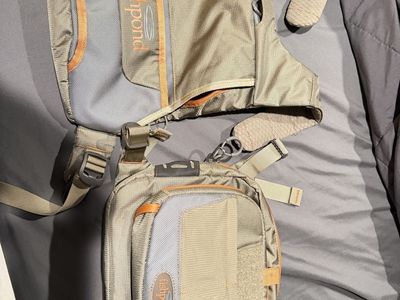 BRAND NEW Fishpond cross current chest pack