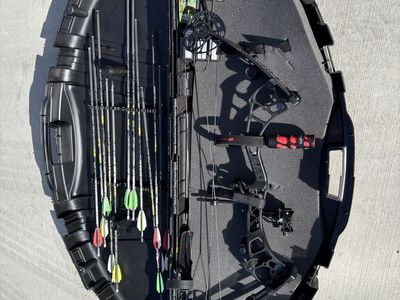 PSE Stinger Compound Bow With Case and Accessories