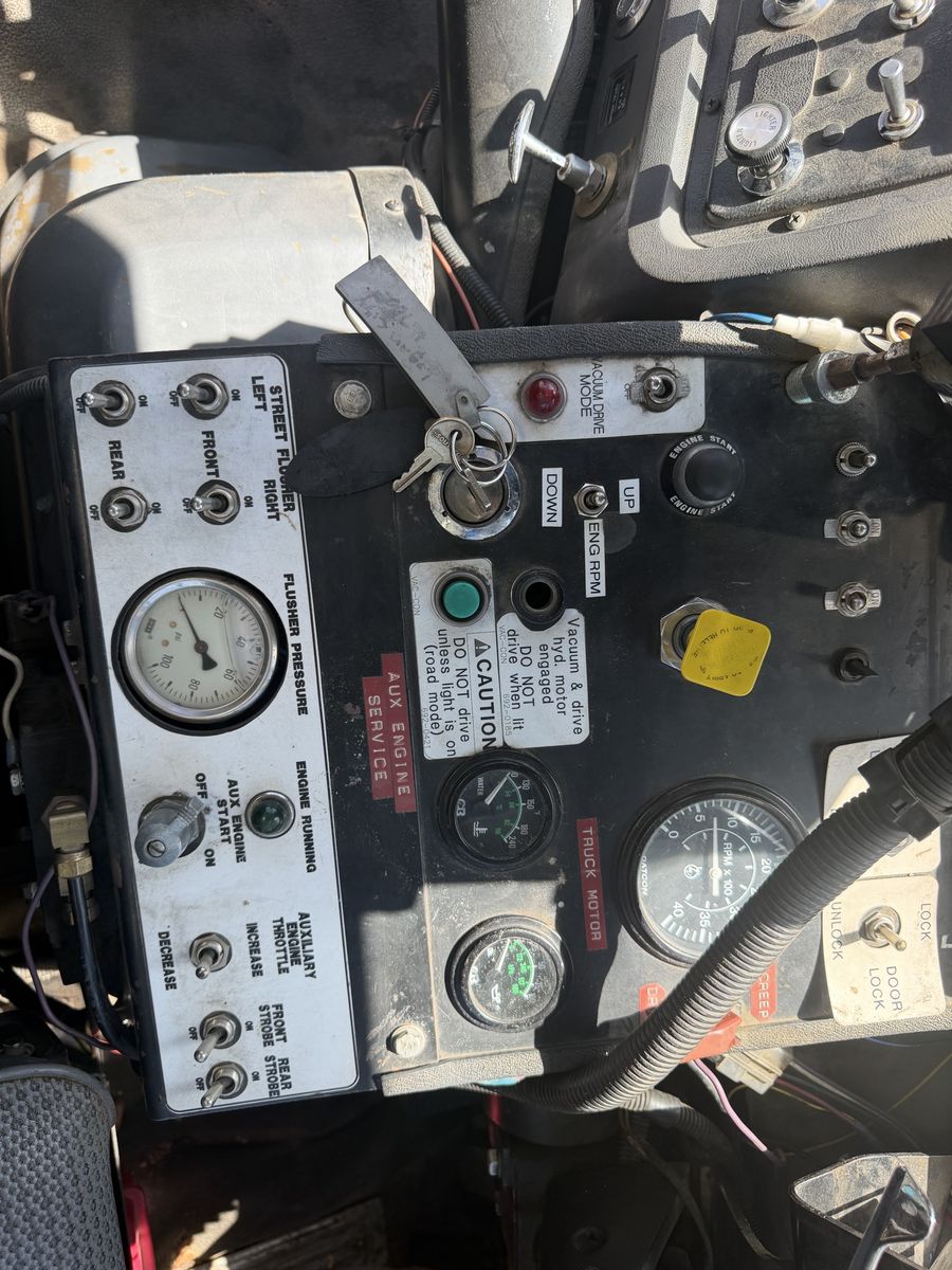 Main image 10
