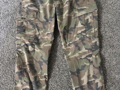 American Eagle Men's Flex Lived-In Camo Cargo Pants- Size 36/32