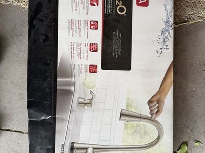 Kitchen faucet/ Delta Touch