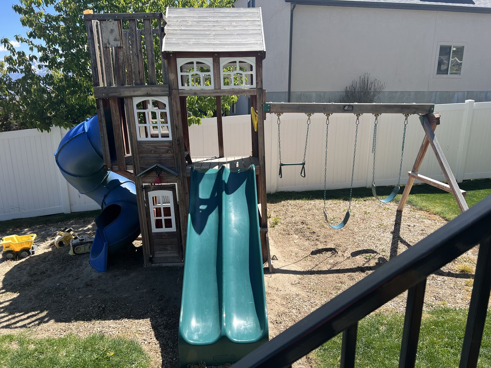 Free Kids Play Center