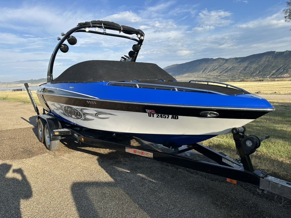 2005 Makibu Wakesetter VLX