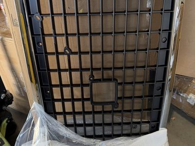 Volvo VLV 2004-2016 grille with bug screen