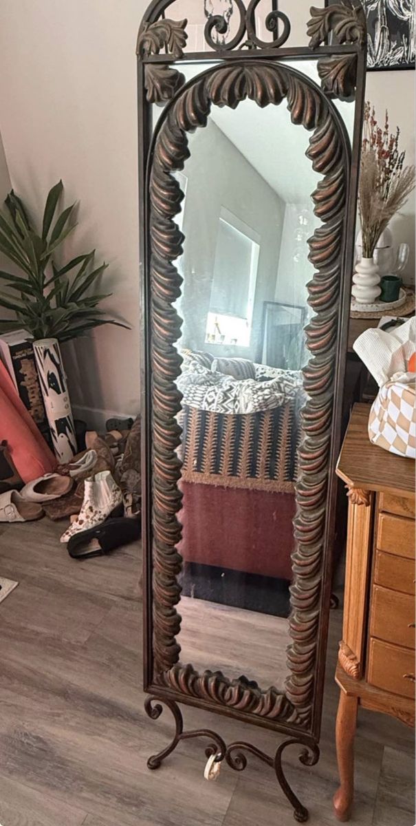 Vintage Style Ornate Full-Length Standing Floor Mirror with Carved Details, Dark Brown/Bronze Finish