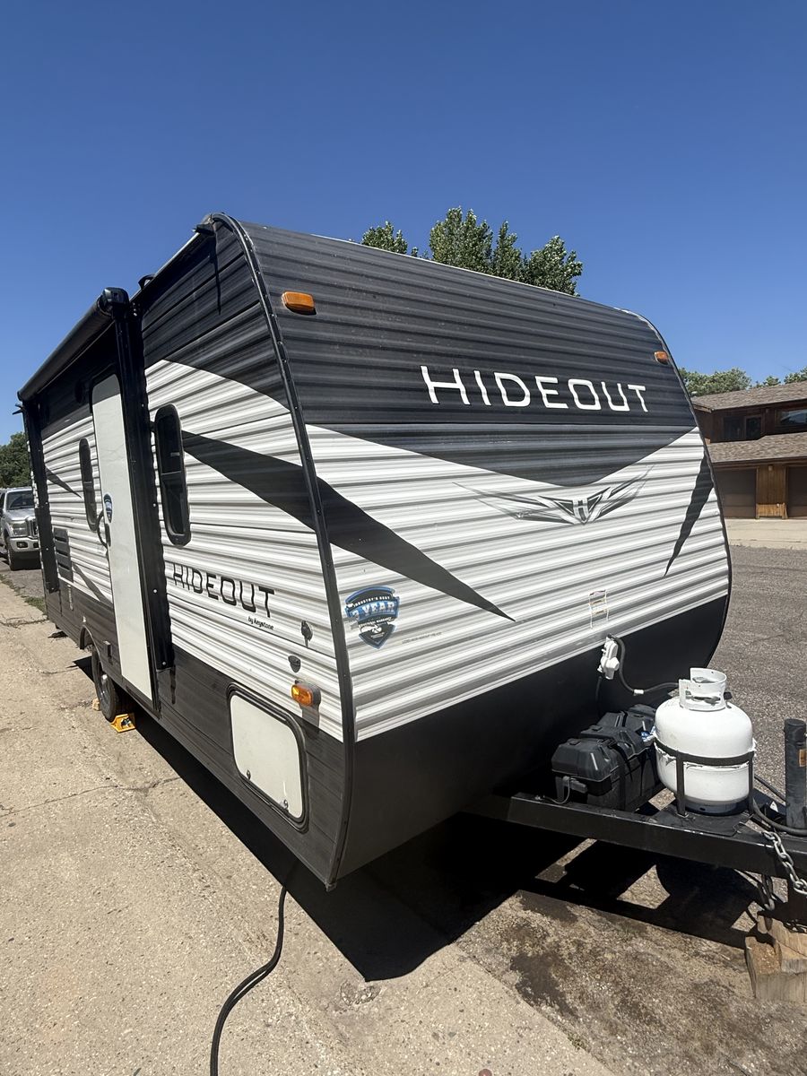 Keystone hideout 2020 20ft