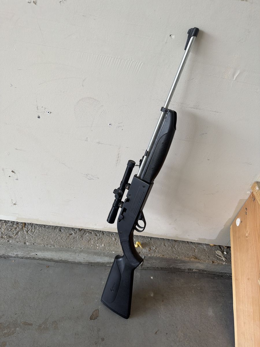 Crossman 760 pumpmaster BB gun air rifle