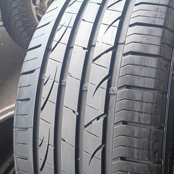 * 4 Great Low Profile 235/45ZR18 Tires With Lots of Tread *