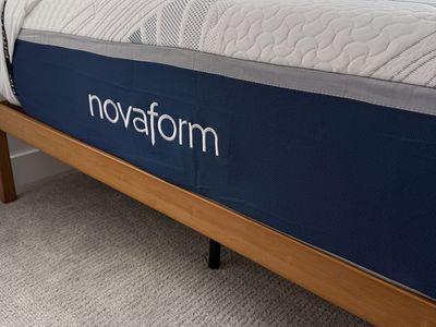 Novaform Queen Mattress and Zinus Bamboo Frame