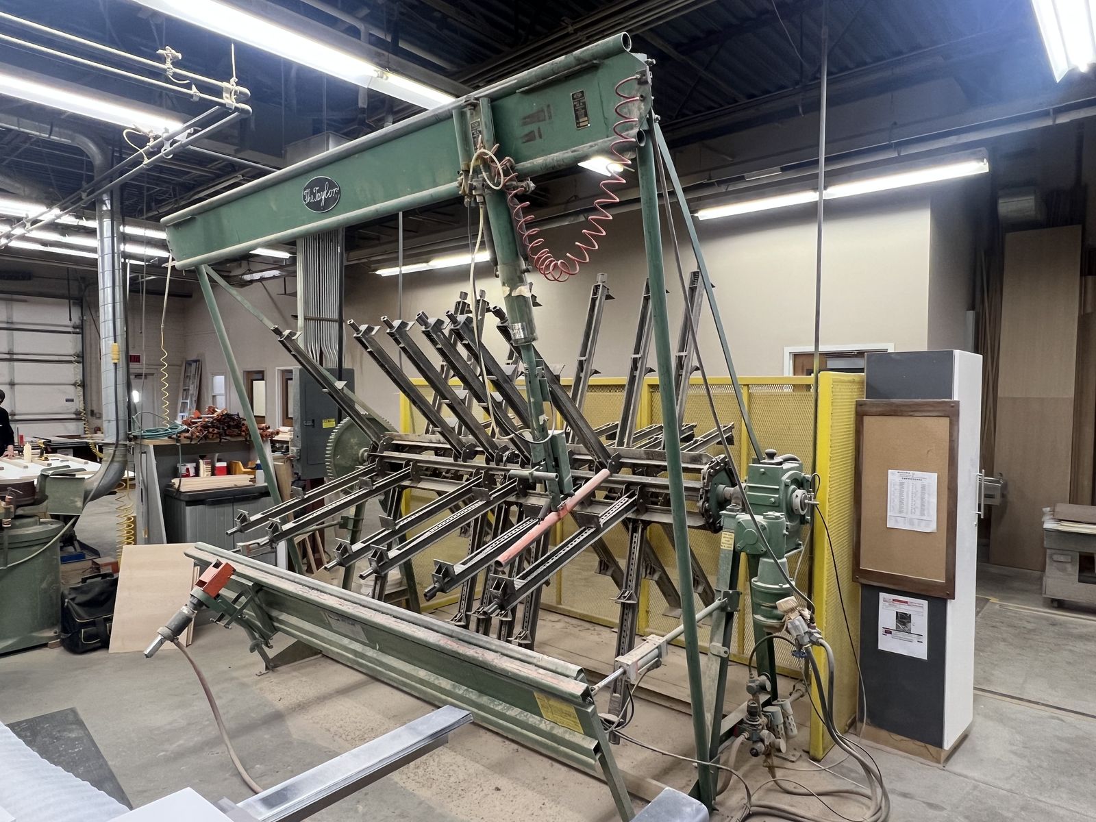 James L Taylor 6 Section Clamp Carrier