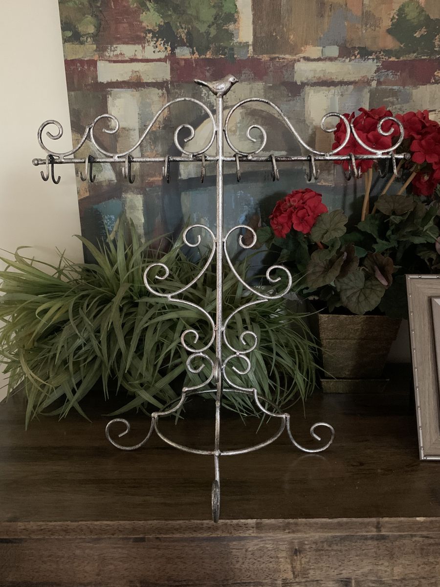 Metal Jewelry Stand With Bird On Top