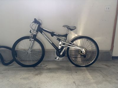 Mongoose Exile Full Suspension Mountain Bike 21 Speed