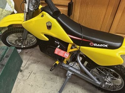 Razor MX350 Dirt Rocket Electric Motocross Bike - Yellow, Like new