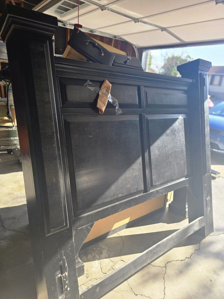 Black Wooden Headboard and Dresser Set - Elegant Design