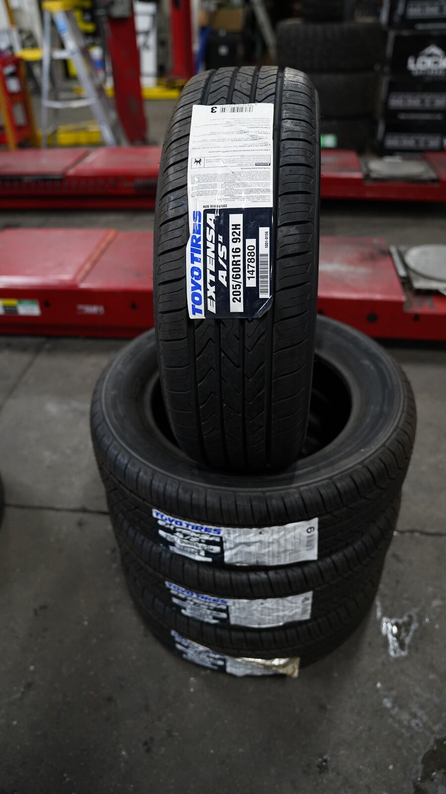 SET TIRES 205-60-16 TOYO EXTENSA A/S