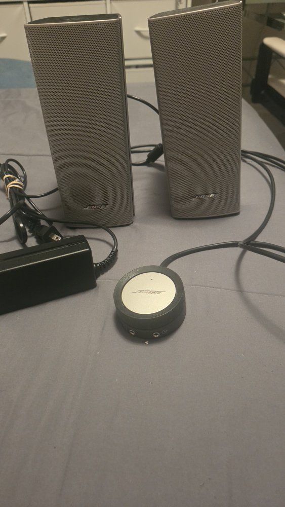 Bose Companion 20 Multimedia PC Computer Laptop Speaker System 406358
