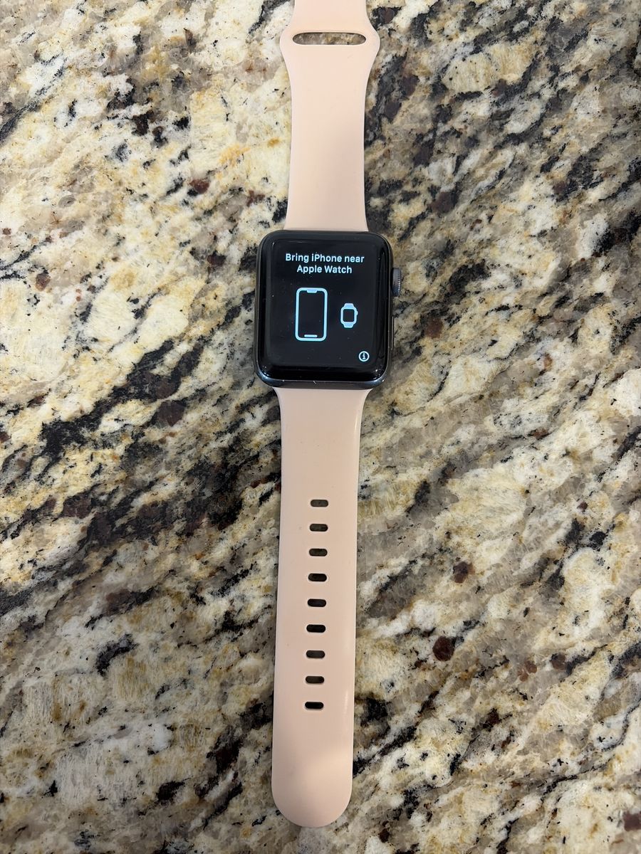 Apples Series 3 Smart Watch In Good Shape