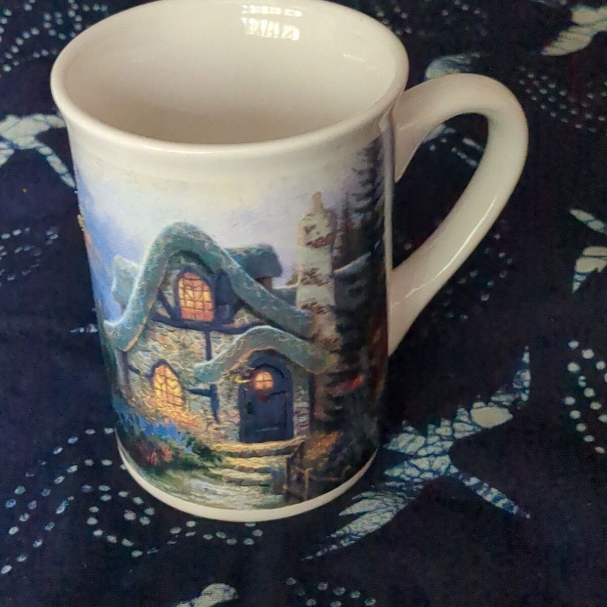 Thomas Kidnap light cottage village mug