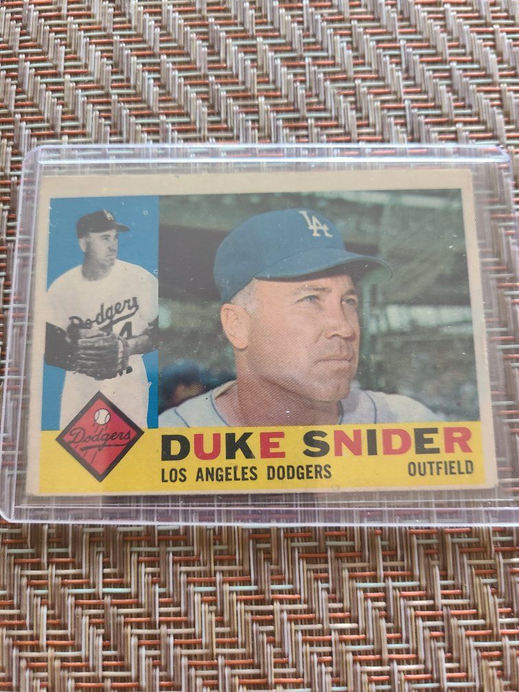 1960 Topps Duke Snider Los Angeles Dodgers #493 Baseball Card - Outfield