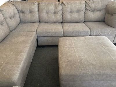 Sectional +ottoman ( delivery available)