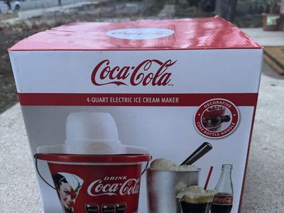 Brand New Coca-Cola 4-Quart Electric Ice Cream