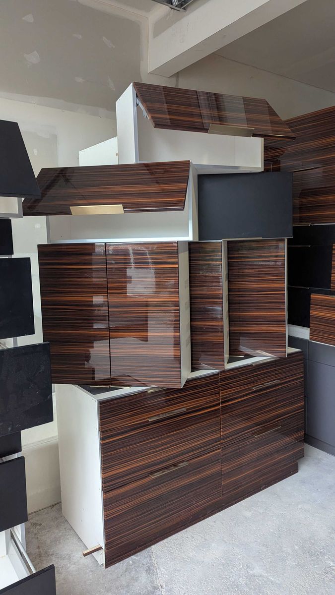 High-Gloss Macassar Ebony Kitchen Upper Cabinets — ~25 Pieces, 1 Year Old