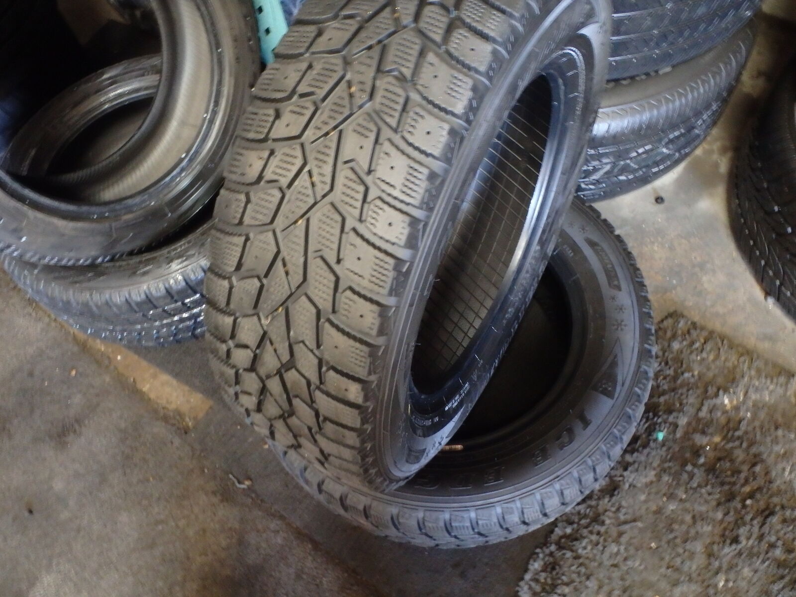 205/65R16 SUMITOMO ICE EDGE PAIR OF TWO USED TIRES
