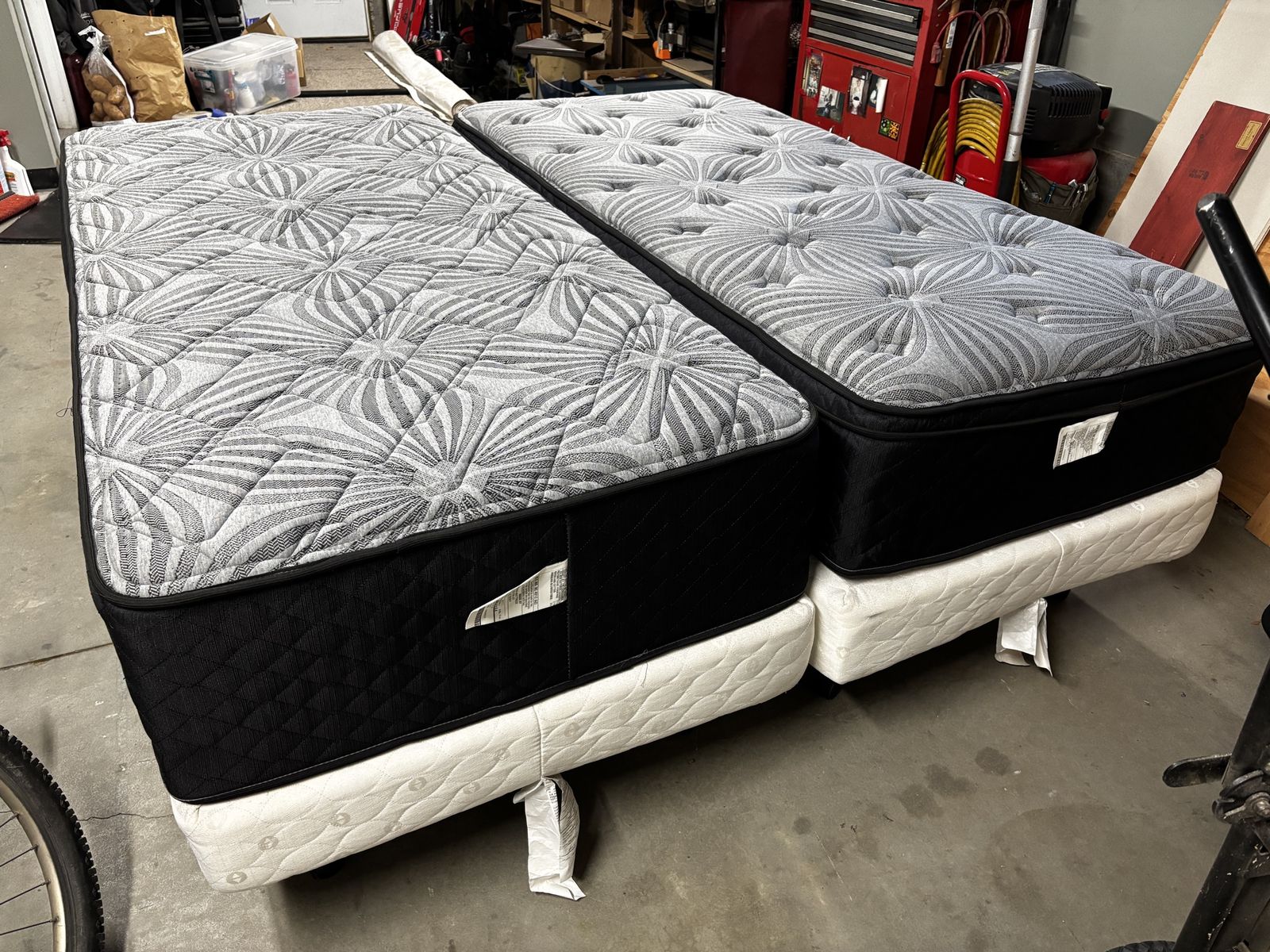 Split King (2 Twin XL) Mattress + Adjustable Frame