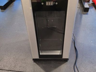 frigidaire drink cooler