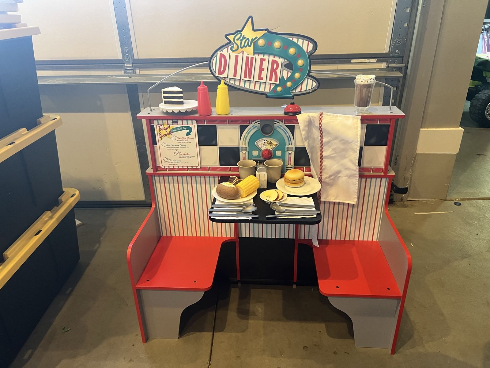 Melissa and Doug diner and food sets