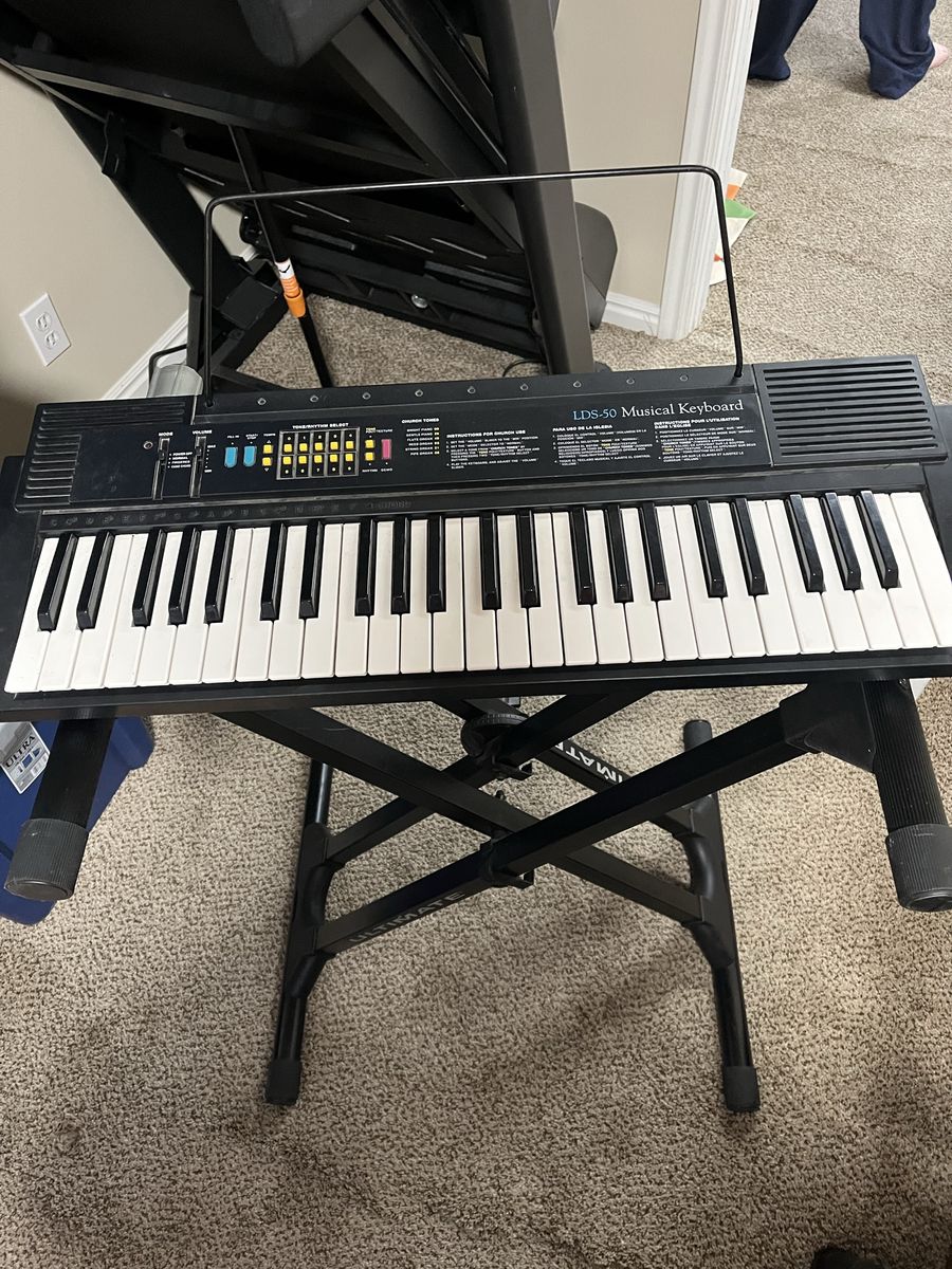 Electric keyboard piano