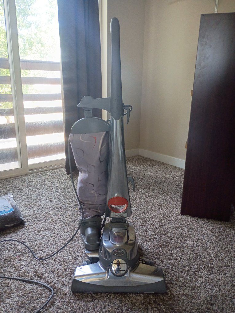 Kirby Upright Vacuum Cleaner 