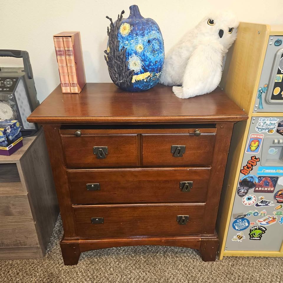 Nightstand Dresser