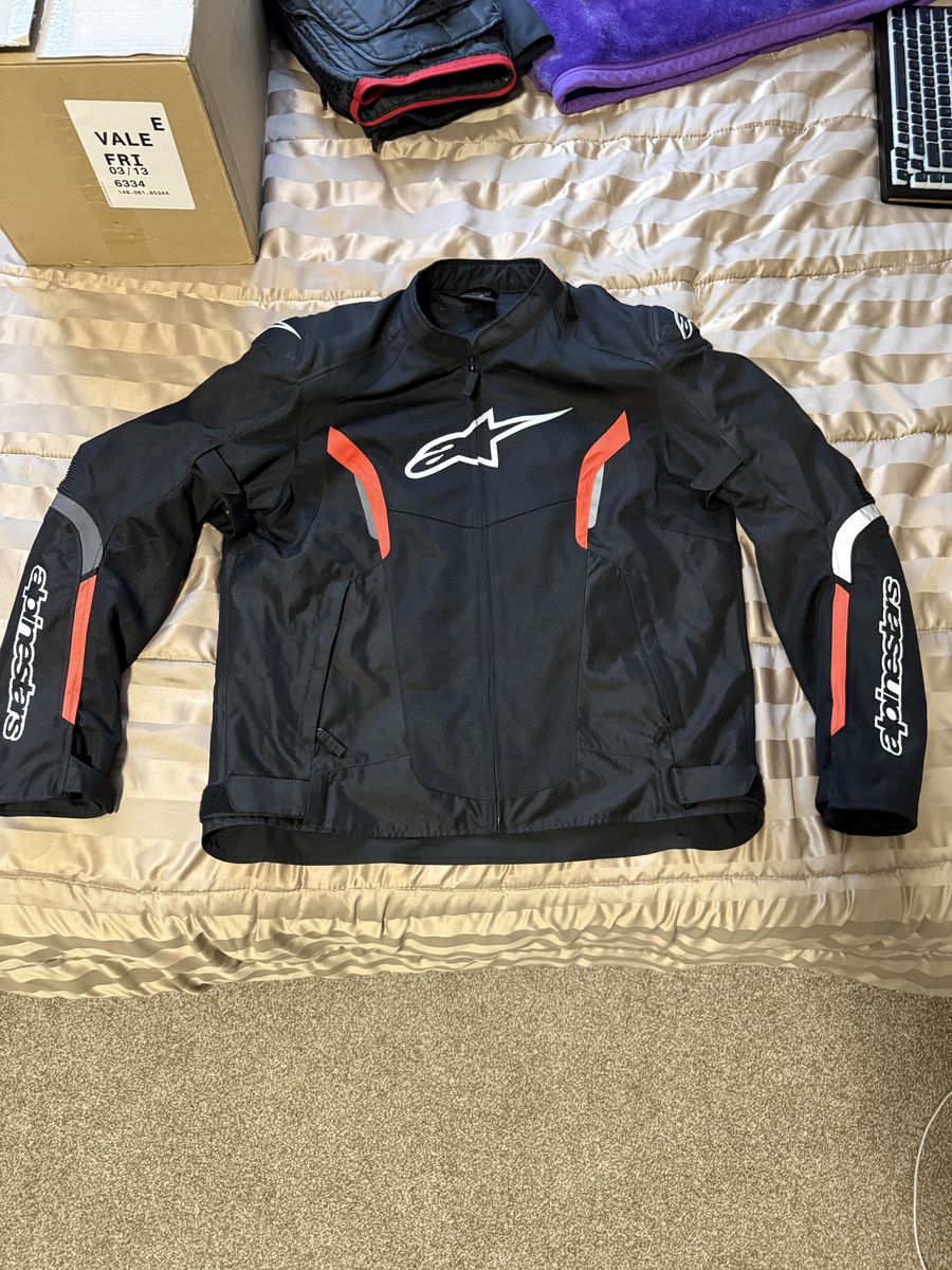Alpinestars XXL AST v2 Air Jacket and Gloves