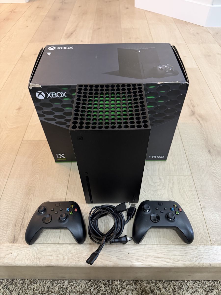Xbox Series X 1TB SSD Console with 2 Controllers & Cables - Excellent Condition