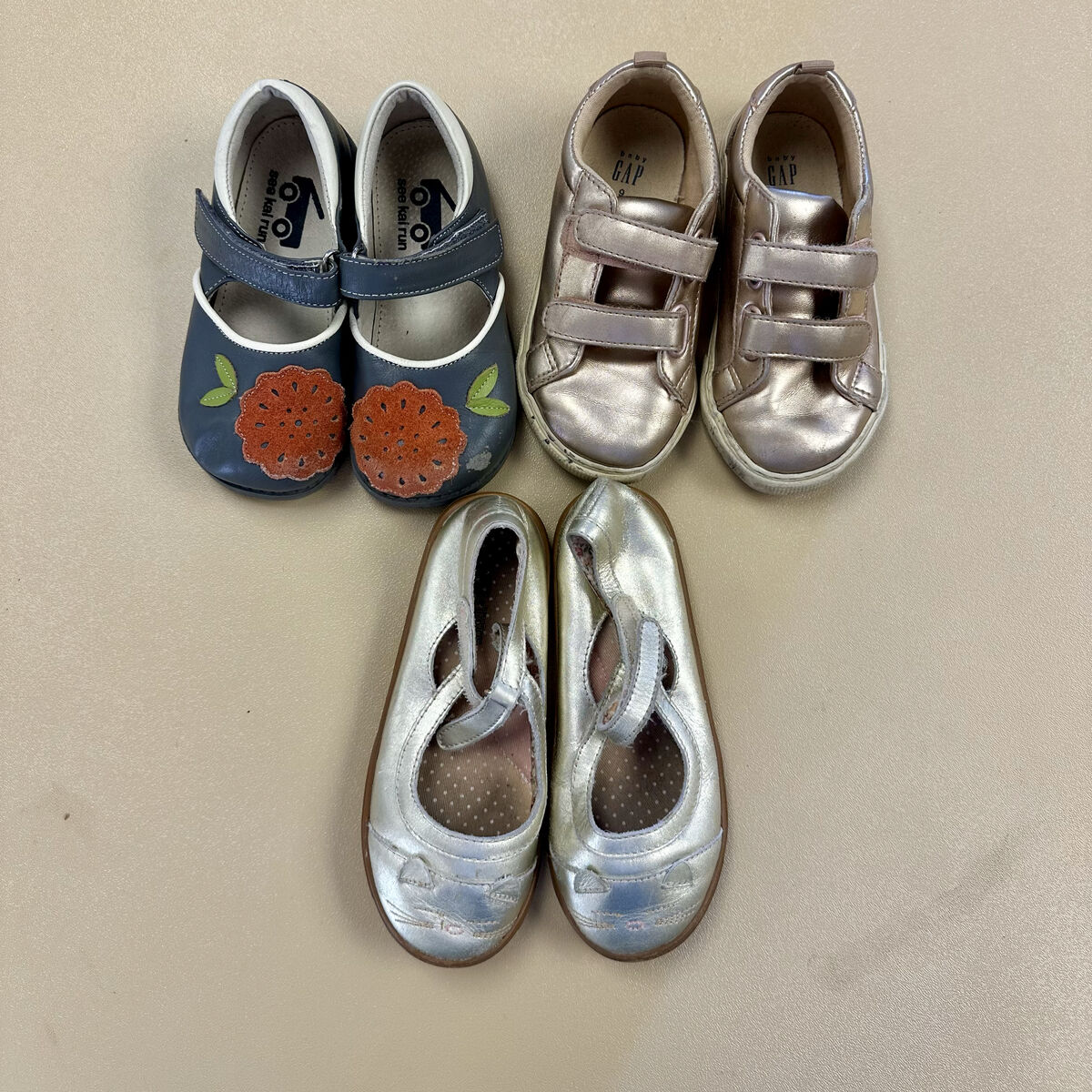 Girls Shoes - Size 9/10