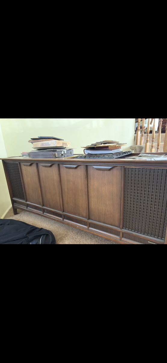 Vintage stereo/record player console