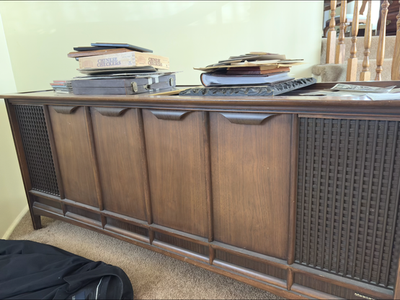 Vintage stereo/record player console