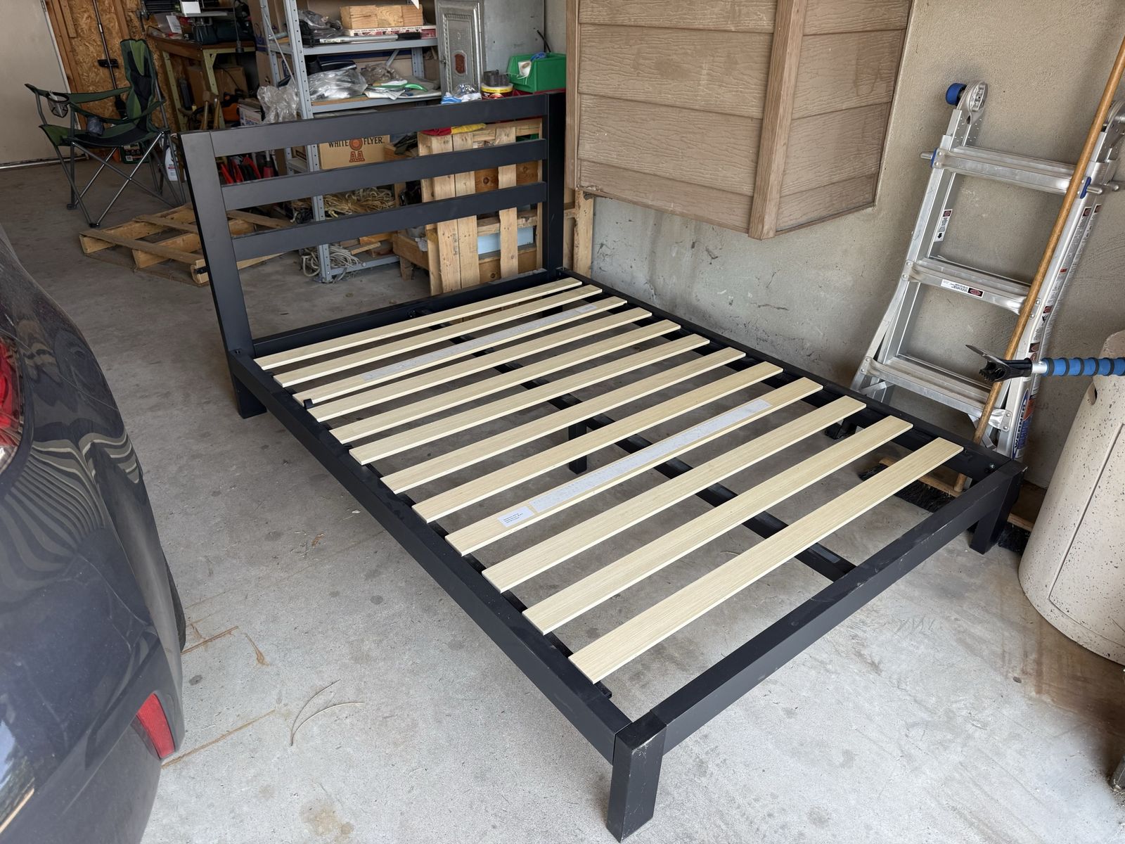 Full size Black Platform Bed Frame with Slatted Headboard 