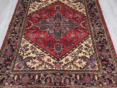 ~7x5 Persian Heriz Handknotted wool Rug
