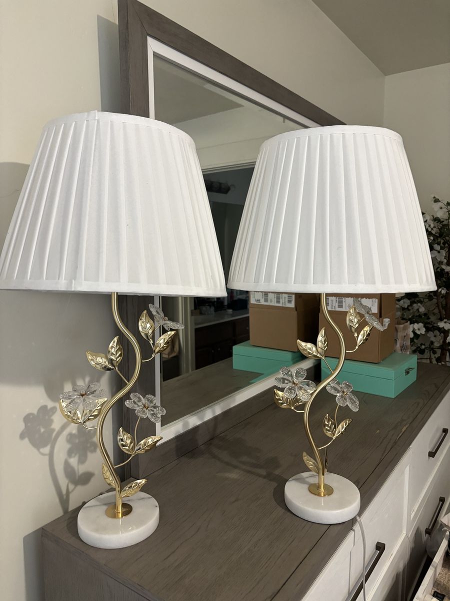 Crystal and gold lamps 