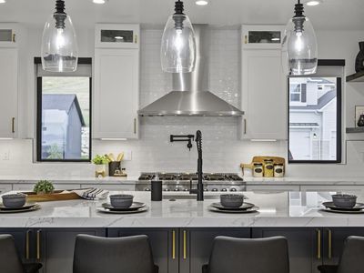 Bathroom Remodels | Basement Finishing | Kitchen Remodeling | Licensed General Contractor