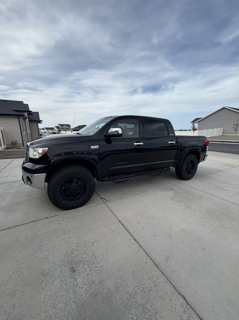 2012 TOYOTA TUNDRA Platinum