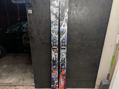Atomic Bent 100 Skis 2025-2026 186 CM Mounted Strive 14