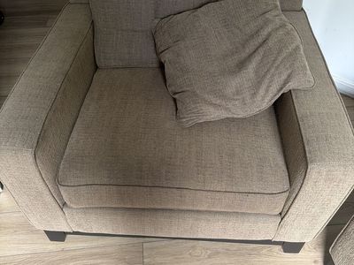 Brown Tufted Armchair with Lumbar Pillow - Comfortable Accent Chair