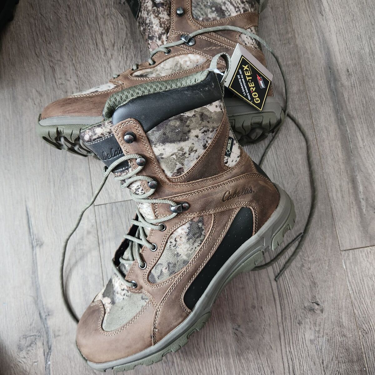 Cabela's Men's boots size 8.5 New