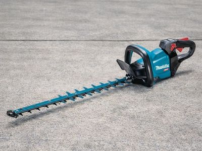 Makita 40v XGT Brushless 24in Hedge Trimmer