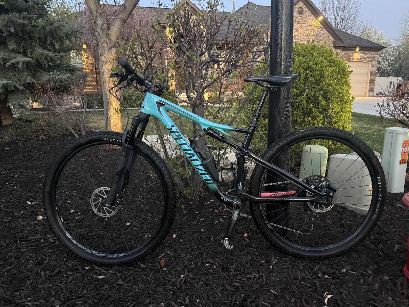 2018 Women's Epic Comp Carbon. Specialized women's