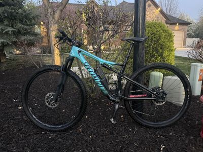 2018 Women's Epic Comp Carbon. Specialized women's